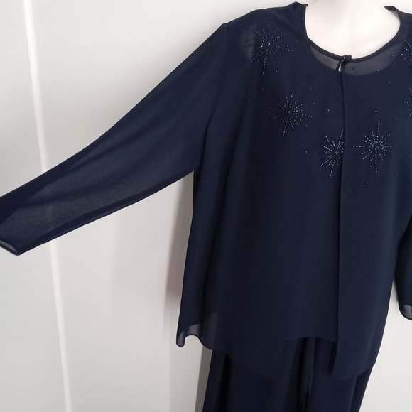 3 piece suit in navy blue with blue beaded detailing - Picture 5 of 7